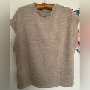 Cute Top by Boture, Size M, New Condition, Short Sleeve/Tank Top Style